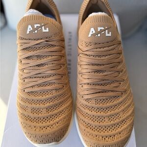 New APL TechLoom Wave Men's tan ivory Knit Sneakers running shoes size 10.5